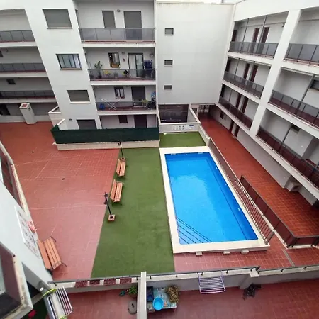 L'arenal, Acogedor En