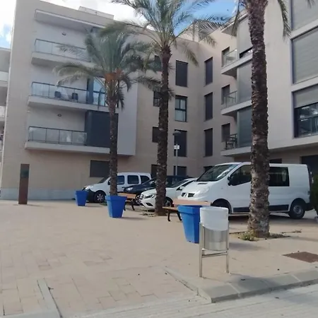 L'arenal, Acogedor En L'Ampolla